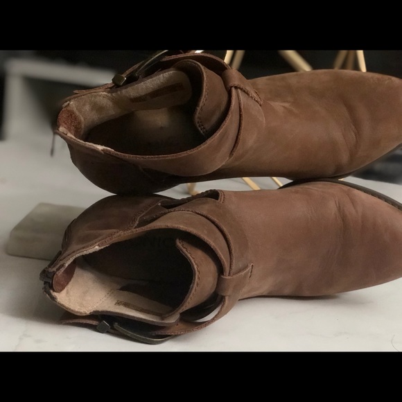 Vionic “The Rory” Ankle Booties - Picture 5 of 5